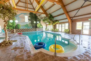 Casa vacacional con jardín, piscina y terraza - Image 2