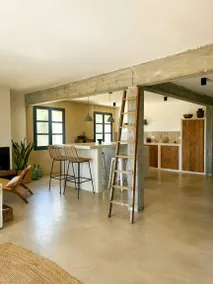 Mediterranean house between vineyards and sea - Image 3