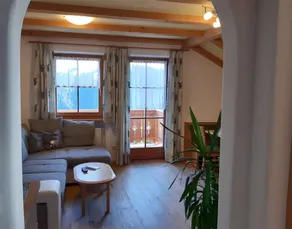 Apartment "1 Weißhorn" with Mountain View, Shared Garden, and Wi-Fi - Image 3