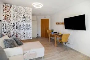 Apartment with garden & terrace | Lake view - Image 5