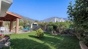 Children-friendly nice villa with private pool, garden & barbecue | Mountain view - Image 3