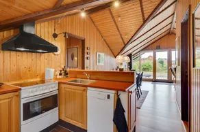 Holiday home with terrace & barbeque - Image 4