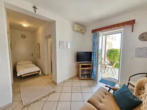 Apartamento vacacional con terraza - Image 5