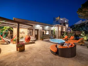 Agréable maison entièrement équipée avec jardin, barbecue et piscine privée - Image 2