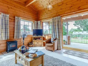 Lodge with garden - Image 5