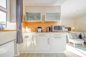 Appartamento con griglia, terrazza e giardino - Image 4
