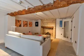 Maison avec jardin, piscine et barbecue - Image 5