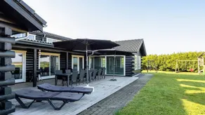 House with hot tub, pool & sauna - Image 3