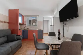 Vacation Apartment 'Unidad A' with Sea Views, Wi-Fi, and Air Conditioning - Image 5