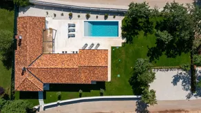 Spacious holiday apartment with garden, private pool & BBQ | Pets are welcome - Image 5