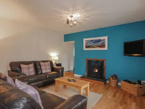 Cottage with garden - Image 3