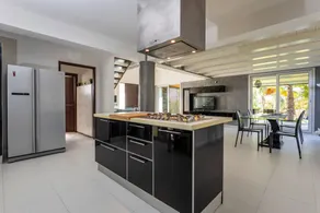 Family-oriented ample villa with garden, hot tub & terrace | City view | Good for workation | Pets are welcome - Image 5