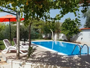 Nice house with garden, private pool & terrace - Image 5