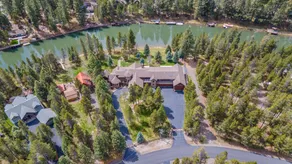 Luxury 6,456 Sq. Ft Deschutes River Retreat, Private Dock, Perfect for Events - Image 3
