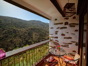 Das Upside Down House mit Whirlpool-Badewanne - Image 2