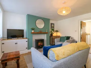 Cottage with garden - Image 3