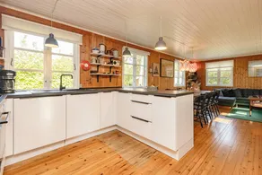 Child-friendly holiday home with garden, barbeque & terrace | Dogs allowed - Image 5