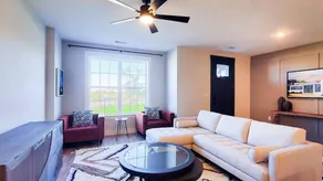 Loop, Luxury Large 3BR, 3.5 Bath, Sleeps 9, Wifi - Image 5