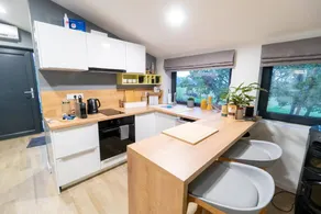 Ferienhaus mit Garten, beheiztem Pool und Terrasse | Gartenblick - Image 4