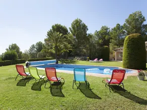 Villa with barbeque, private pool & garden - Image 5
