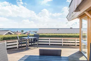 Fully equipped house with terrace, barbecue & sauna | Water view | Next to the beach | Pets are welcome - Image 2