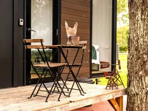 Cozy Pet-Friendly Tiny House with Barbecue and Firepit in Queensland, Australia - Image 2