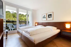 Family-oriented flat with pool, terrace & sauna | Mountain view - Image 4
