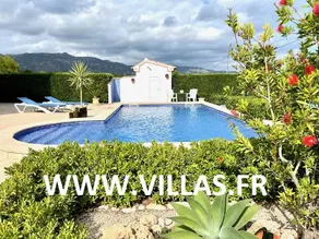 Family-friendly villa with terrace, private pool & barbeque | Garden view - Image 2