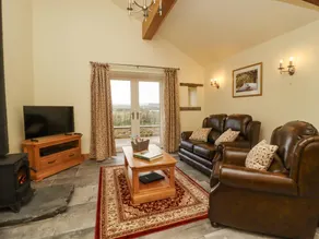 Child-friendly cottage with garden - Image 4