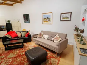 Family-friendly pleasant cottage with BBQ & garden | Pets are welcome - Image 3