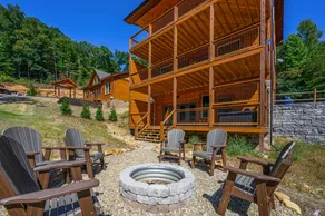 Maison de vacances avec internet haut débit, barbecue et jacuzzi | Vue montagne - Image 2