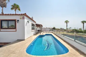 Fully equipped nice villa with private pool, terrace & garden | Sea view | Next to the beach - Image 2