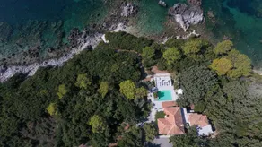 Villa avec piscine privée et jardin | Vue mer - Image 5