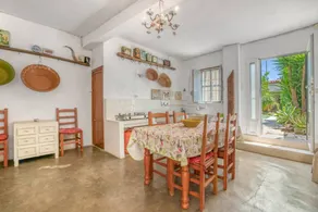 Holiday home with terrace & garden | Pet-friendly - Image 4