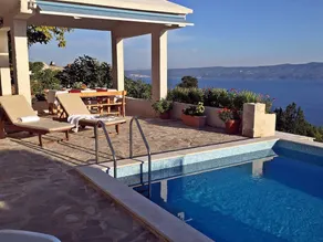 Villa with garden, terrace & barbecue | Sea view - Image 2