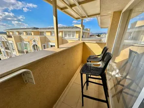 Flat with garden & pool - Image 5