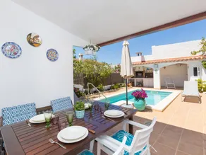 Maison entièrement équipée avec barbecue, piscine privée et jardin - Image 2