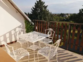 House with garden & terrace - Image 3