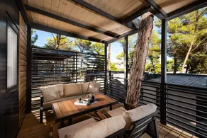 Mobile home with pool, terrace & garden - Image 2