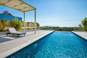 Villa with private pool, garden & barbeque | Sea view - Image 4