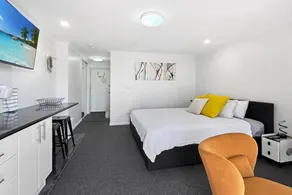 Charming Studio Apartment in Mandurah - Image 4