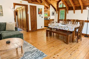 Holiday home with garden, jacuzzi & barbecue | Suitable for remote work - Image 5