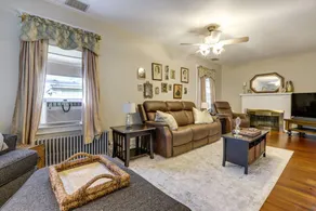 3 Mi to Dtwn: Springfield Home w/ Deck! - Image 5