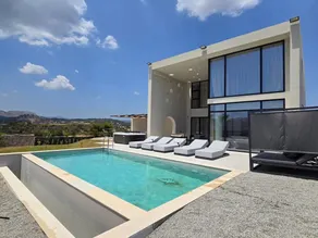 Apartment with private pool, barbeque & terrace - Image 2
