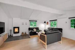 House with barbeque, terrace & private pool - Image 4