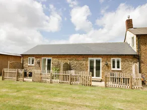 Lovely cottage with garden | Pets are welcome - Image 2