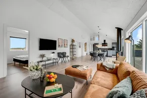 Family-friendly house with terrace, sauna & hot tub | Next to the beach | Dogs allowed - Image 4
