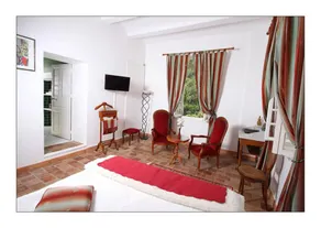Children-friendly nice studio with garden & heated pool | Mountain view | Pets allowed - Image 4