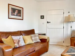 Cottage with garden - Image 4
