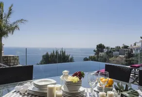 Villa 'Blanca' with Sea View, Wi-Fi and Air Conditioning - Image 4